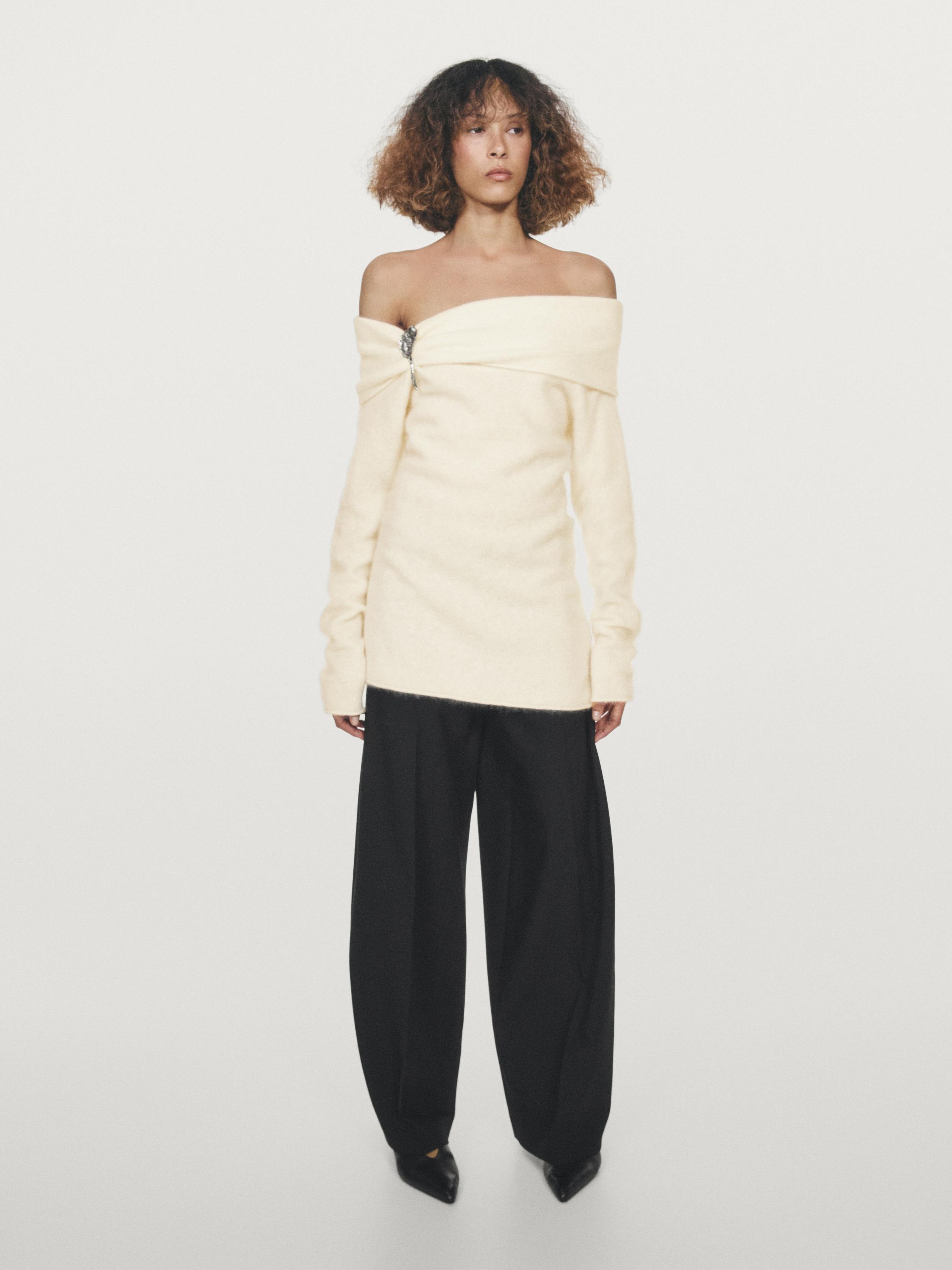 Knit wool and cashmere sweater with exposed shoulders